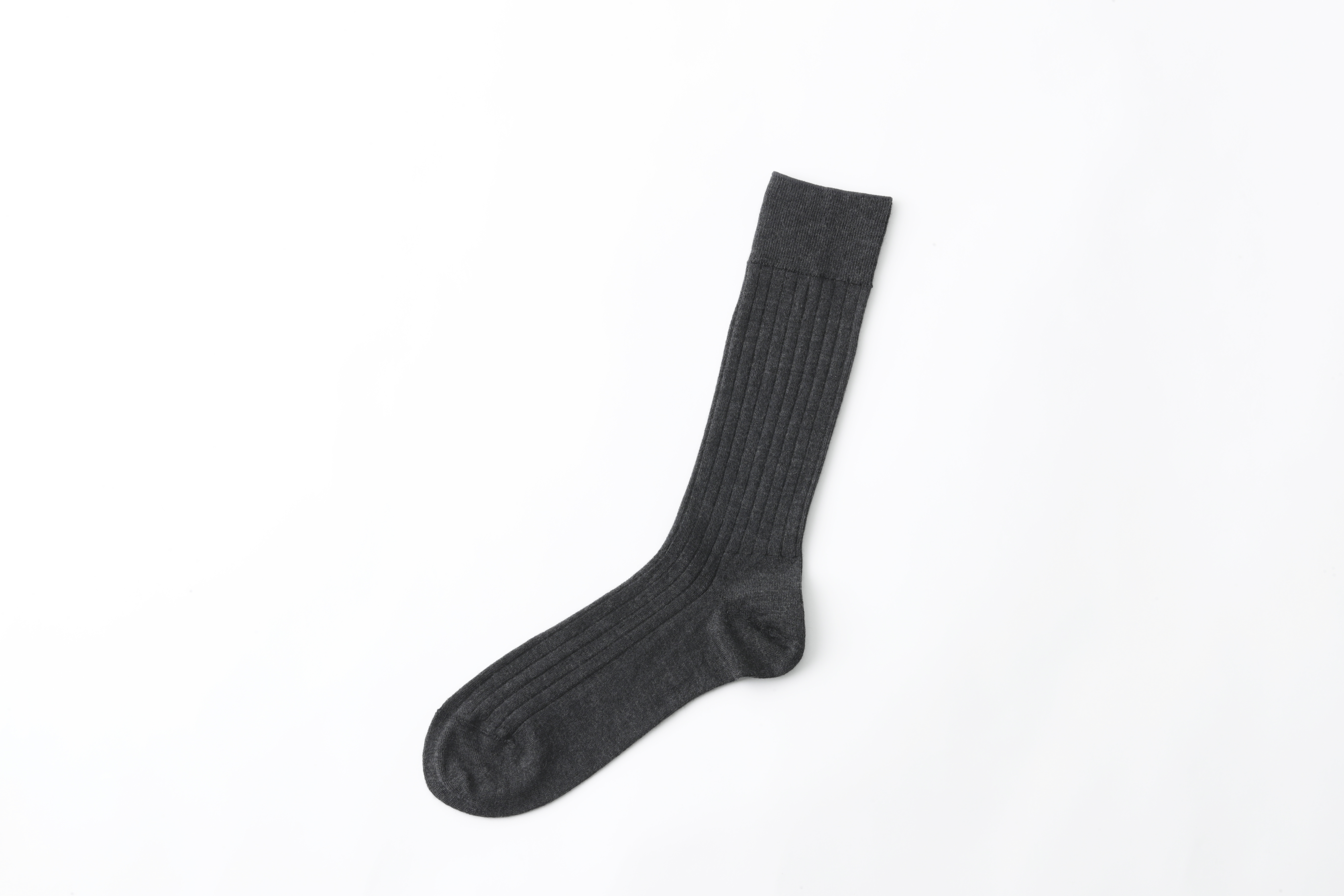 チャコールグレー